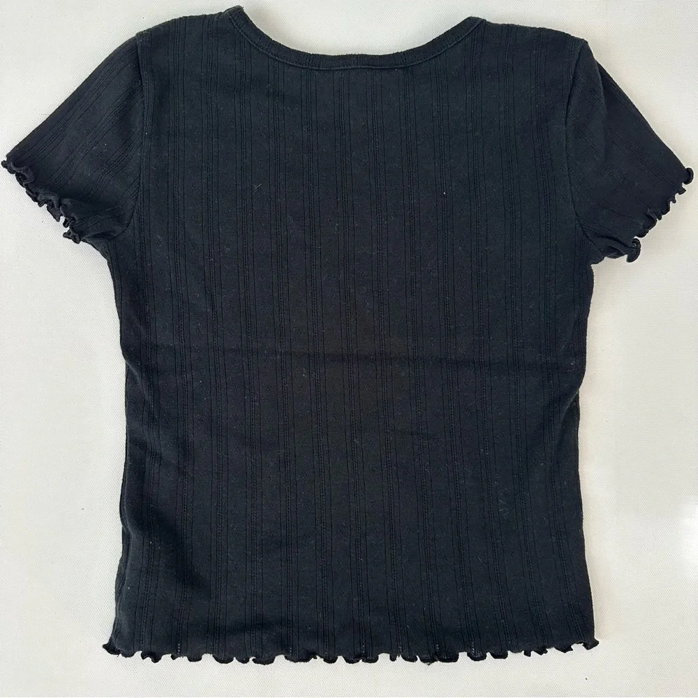 GAP Black Ribbed Top with Ruffled Edges Size S